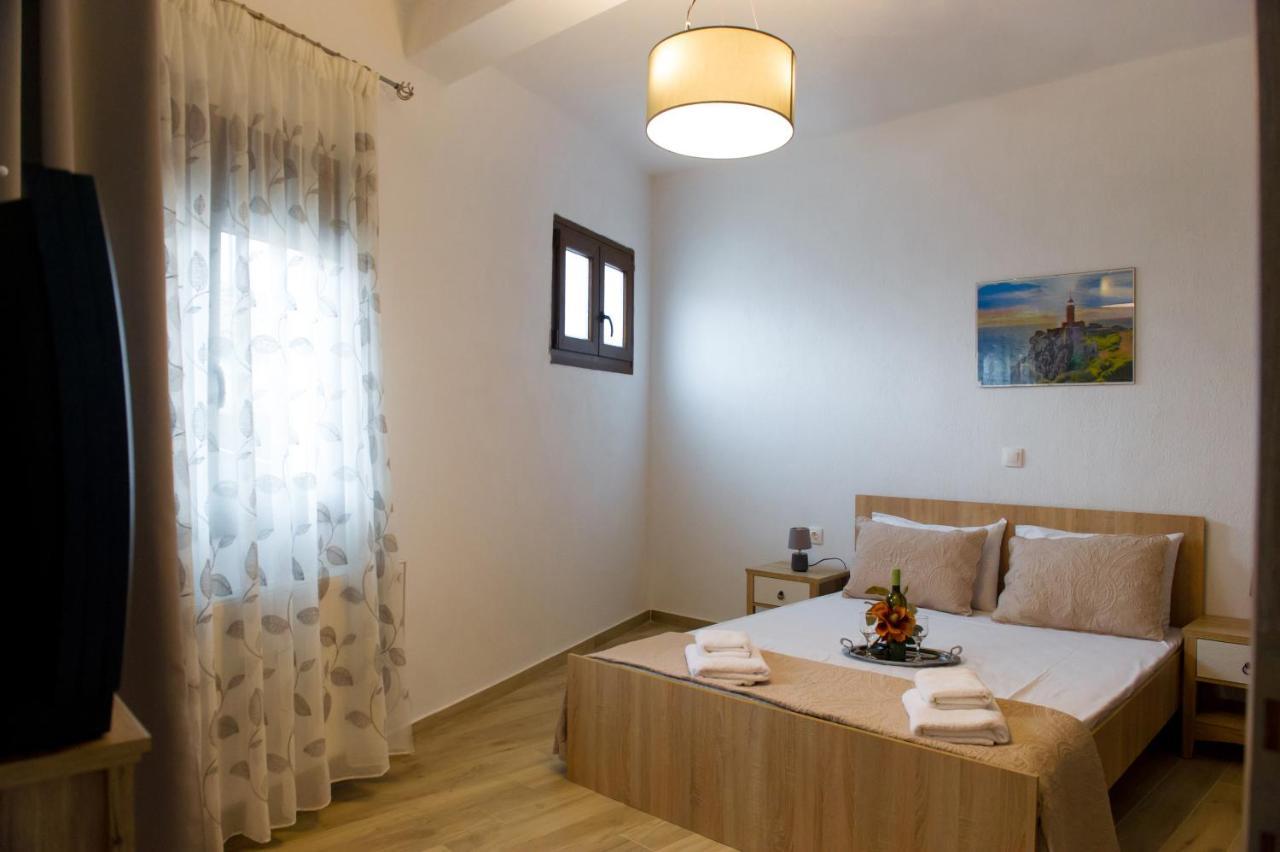 To Petrino Holidays House Metagkitsi Kültér fotó